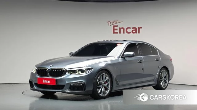 BMW 5 Series (G30) 2018 Серебристо-серый из Кореи