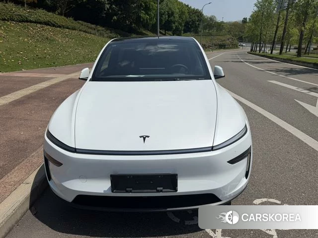 Tesla Model Y 2026 Белый из Китая