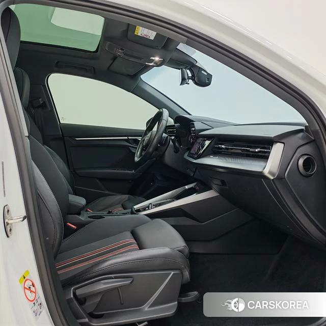 Audi A3 2021 Белый из Китая