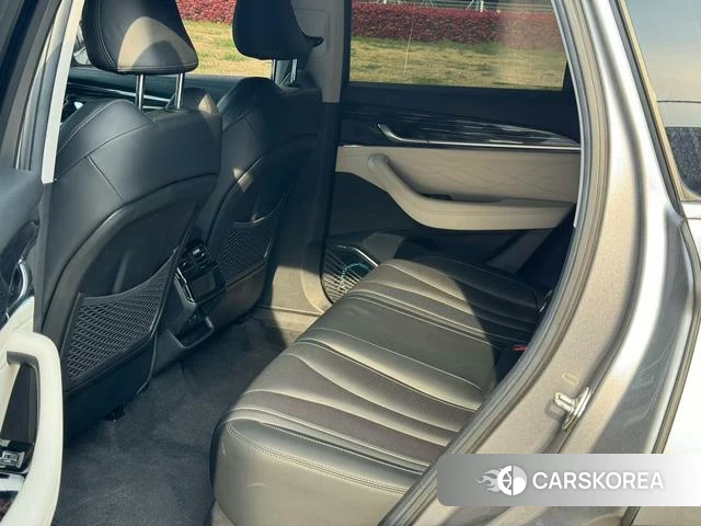 Geely Automobile Xingyue L 2023 Серебристо-серый из Китая