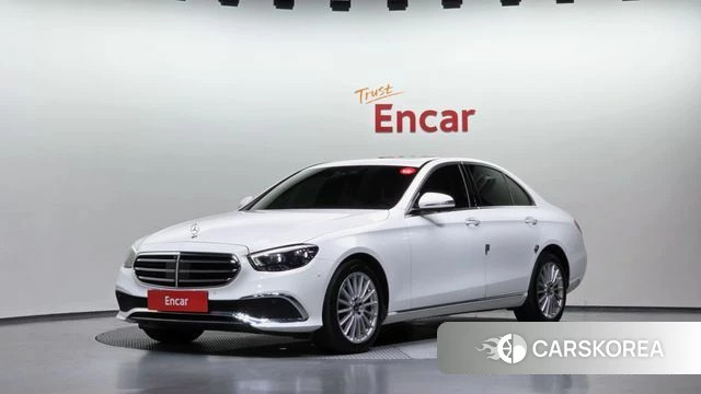 Mercedes-Benz E-Class W213 2021 Белый из Кореи