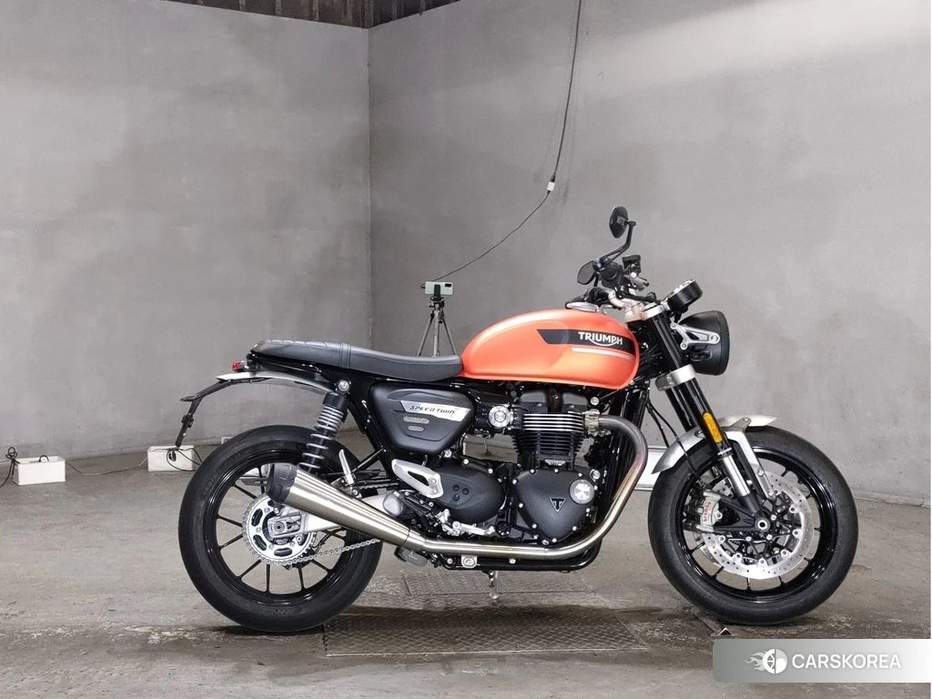 Проданный Triumph SPEED TWIN 2023 из Японии