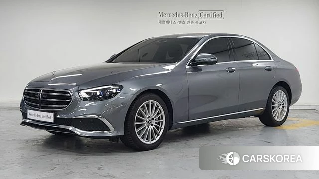 Mercedes-Benz E-Class W213 2023 Серый из Кореи