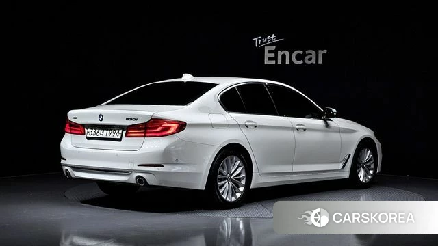 BMW 5 Series (G30) 2019 Белый из Кореи