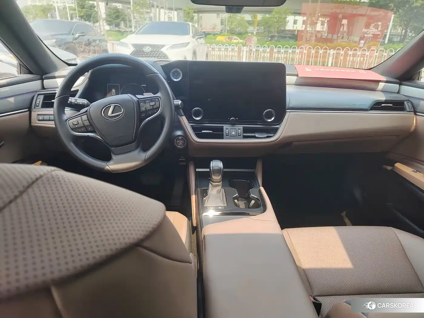 Lexus ES 2025 Silver/gray из Китая