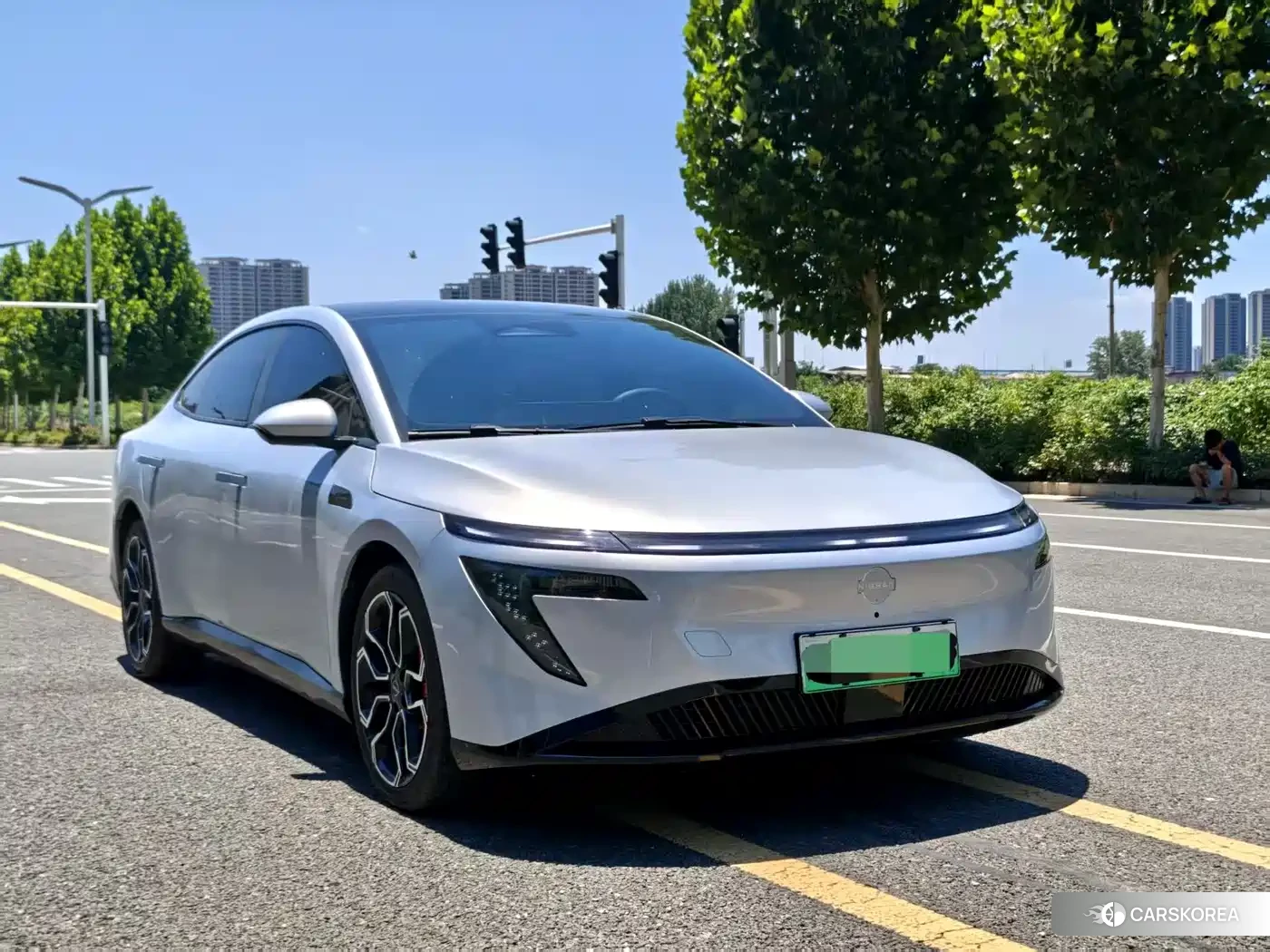 Nissan N7 2025 Silver/gray из Китая