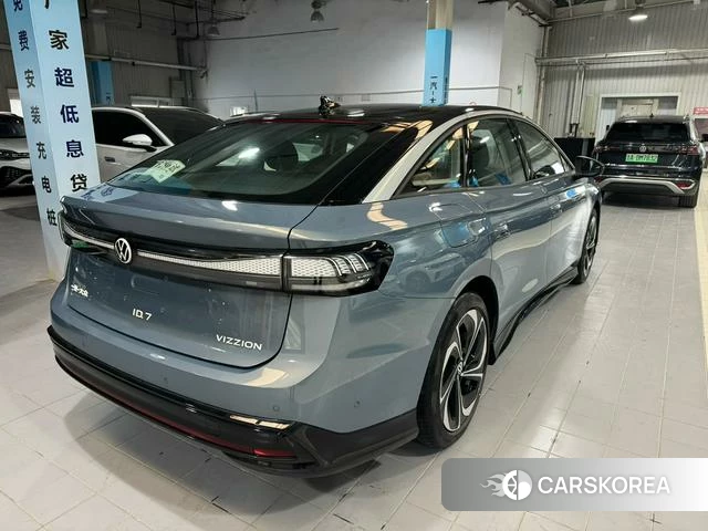 Volkswagen ID.7 VIZZION 2026 Синий из Китая