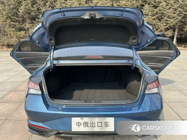 Hyundai Elantra 2022 Синий из Китая