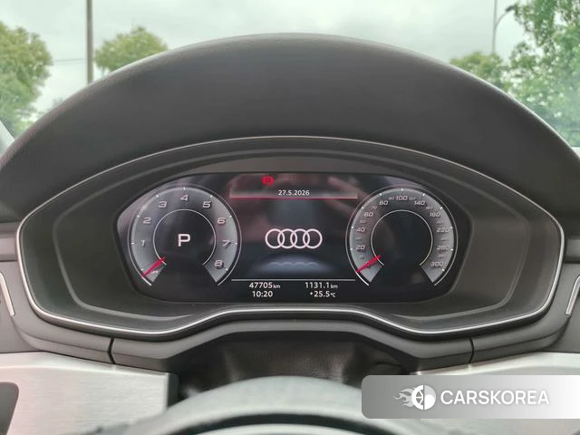 Audi A4L 2021 Темно-серый из Китая
