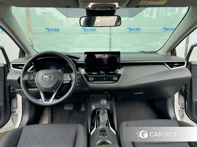 Toyota Corolla 2023 Белый из Китая