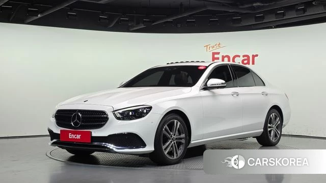 Mercedes-Benz E-Class W213 2022 Белый из Кореи
