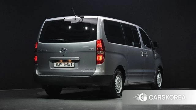 Hyundai The New Grand Starex 2018 Серебристо-серый из Кореи