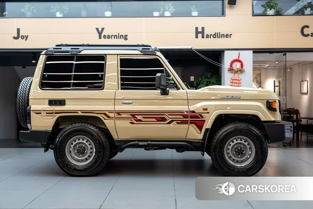 Toyota Land Cruiser 70 Series 2025 Белый из Китая