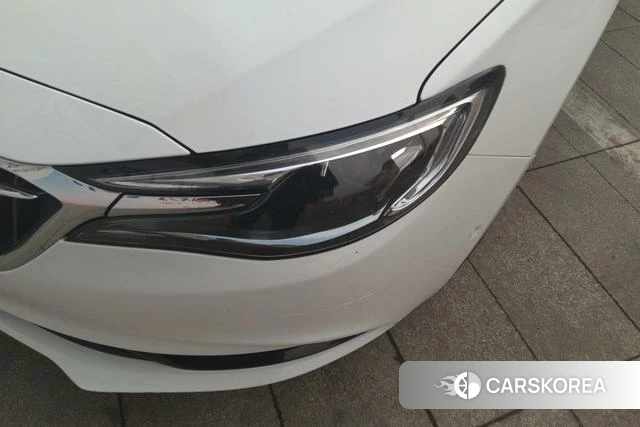 Buick Yinglang 2019 Белый из Китая