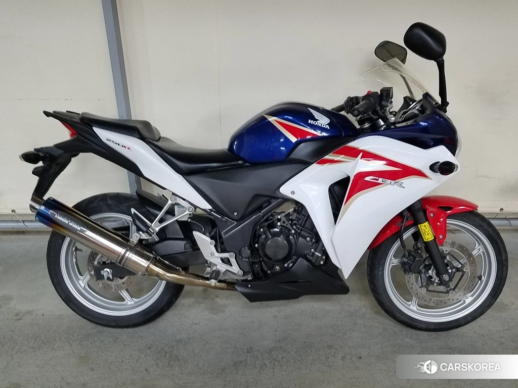 Проданный Honda CBR250R 2011 из Японии, фото 2
