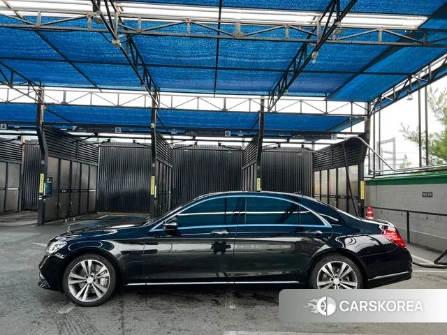 Mercedes-Benz S-Class W222 2018 Черный из Кореи