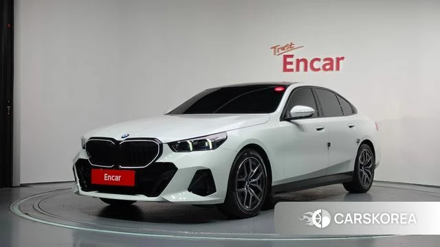 BMW 5 Series (G60) 2026 Белый из Кореи