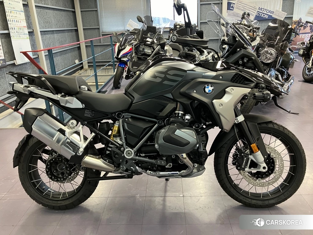 Проданный BMW R1250GS 2023 из Японии
