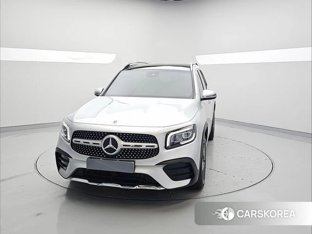 Mercedes-Benz GLB-Class X247 2020 Серебристо-серый из Кореи