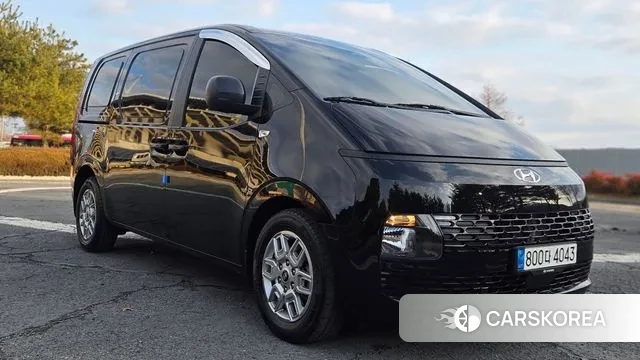 Hyundai Staria 2023 Черный из Кореи