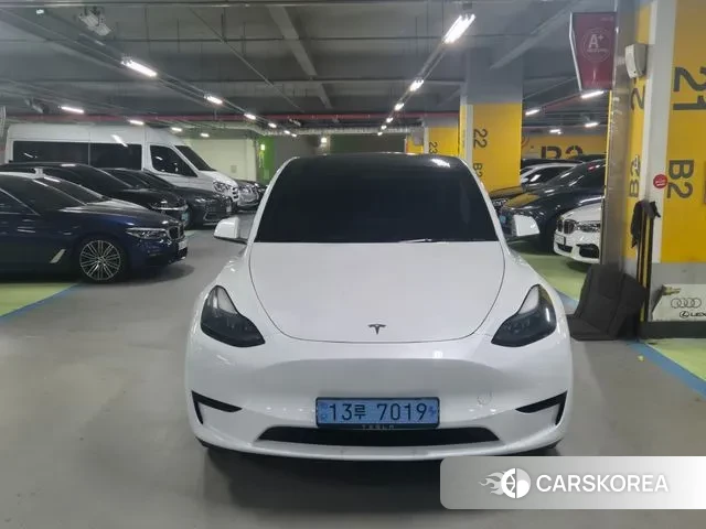 Tesla Model Y 2024 Белый из Кореи