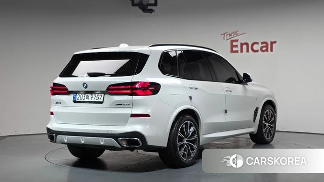 BMW X5 (G05) 2024 Белый из Кореи