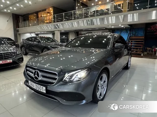 Mercedes-Benz E-Class W213 2018 Серый из Кореи