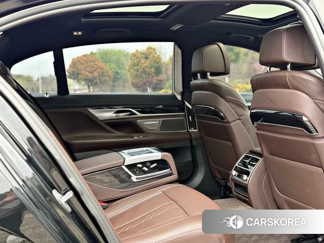 BMW 7 series 2021 Черный из Китая