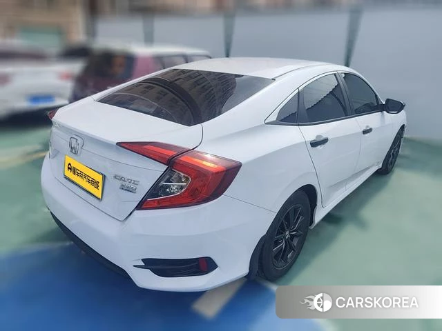 Honda Civic 2021 Белый из Китая