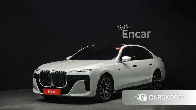 BMW 7 Series (G70) 2025 Белый из Кореи