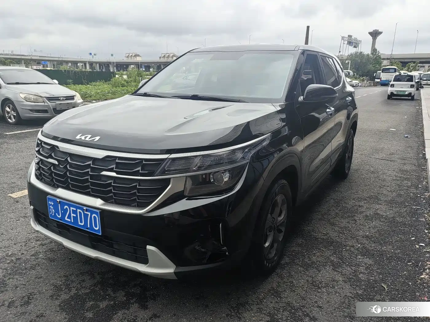 Kia Seltos 2023 Черный из Китая