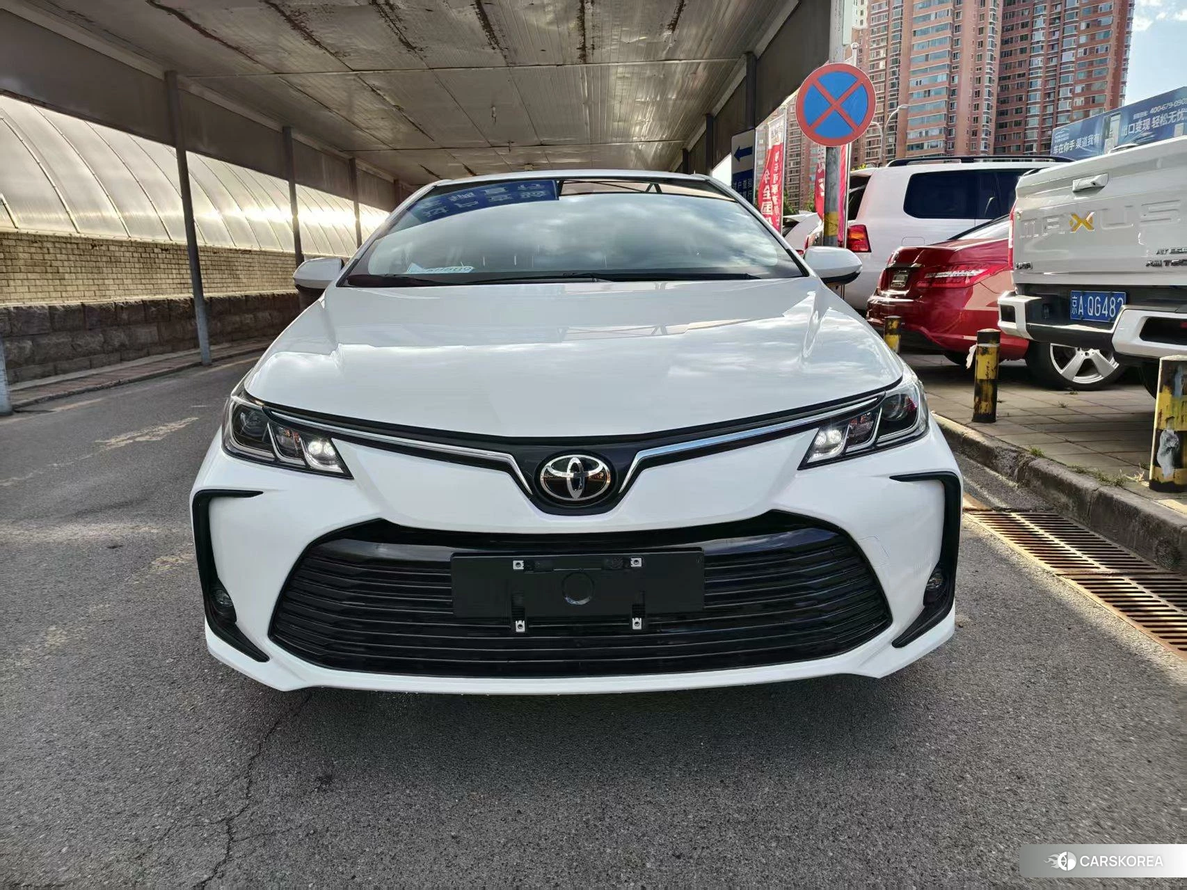Toyota Corolla 2023 Белый из Китая