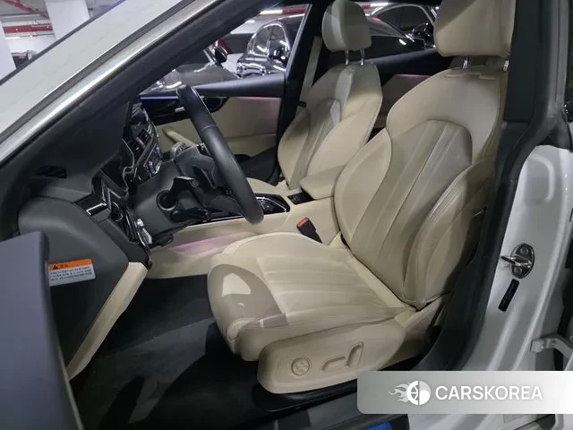 Audi A5 (F5) 2020 Белый из Кореи