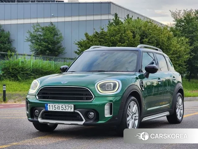 Mini Cooper Countryman 2023 Темно-зеленый из Кореи