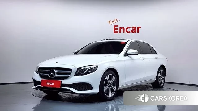Mercedes-Benz E-Class W213 2019 Белый из Кореи
