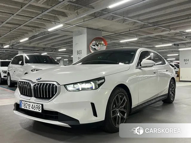 BMW 5 Series (G30) 2023 Белый из Кореи