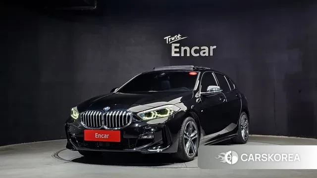 BMW 1 Series (F40) 2024 Черный из Кореи