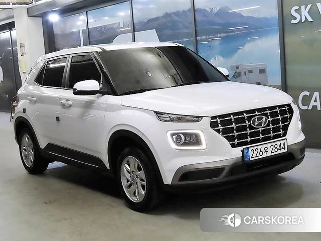 Hyundai Venue 2023 Белый из Кореи