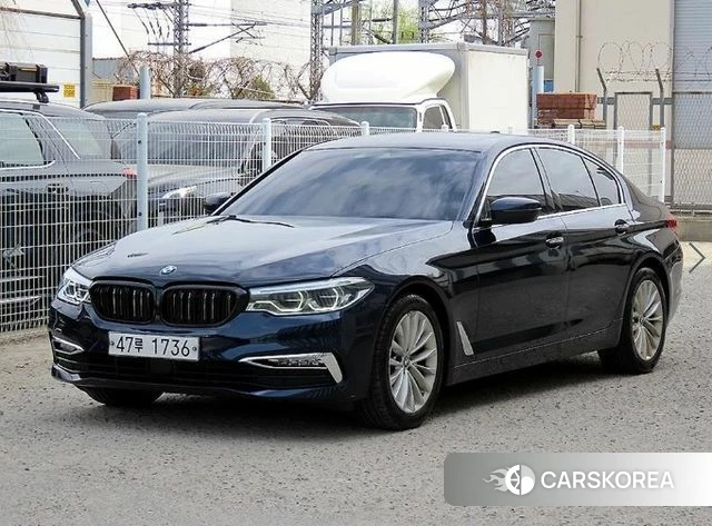 BMW 5 Series (G30) 2018 Синий из Кореи