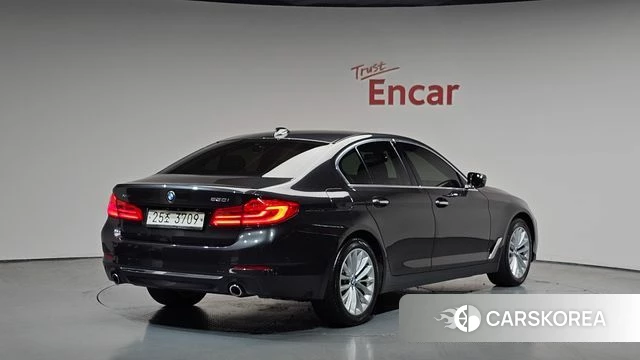 BMW 5 Series (G30) 2018 Серый из Кореи