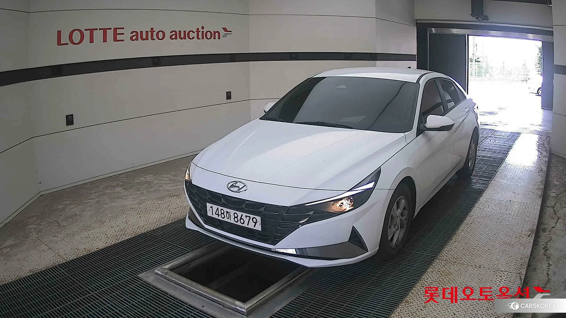 Hyundai Avante 2021 Polar White из Кореи