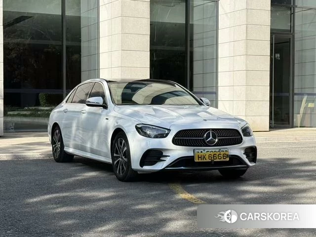 Mercedes-Benz E-class PHEV 2022 Белый из Китая