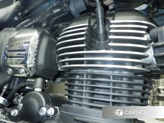 Engine photo