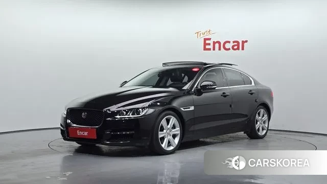 Jaguar XE 2018 Черный из Кореи