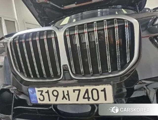 BMW X7 (G07) 2023 Черный из Кореи