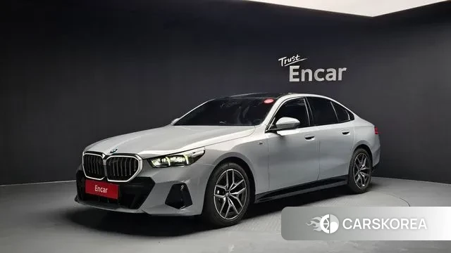 BMW 5 Series (G60) 2025 Серый из Кореи