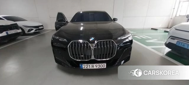 BMW 7 Series (G70) 2024 Черный из Кореи