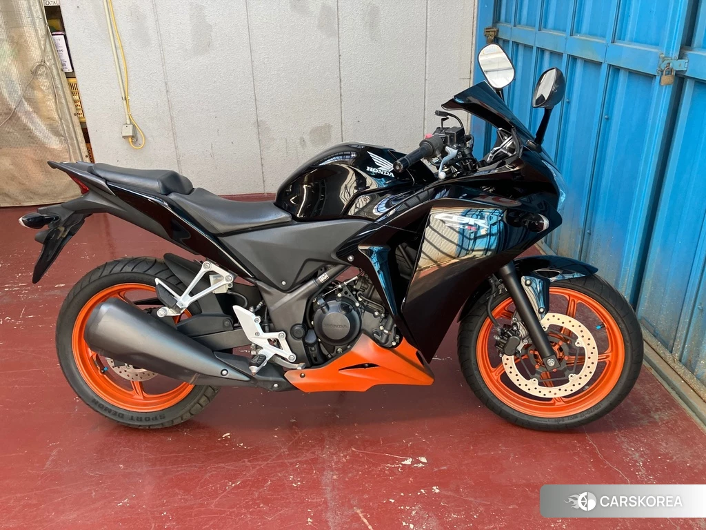 Проданный Honda CBR250R 2013 из Японии