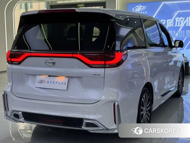 GAC Trumpchi Trumpchi M8 2022 Белый из Китая
