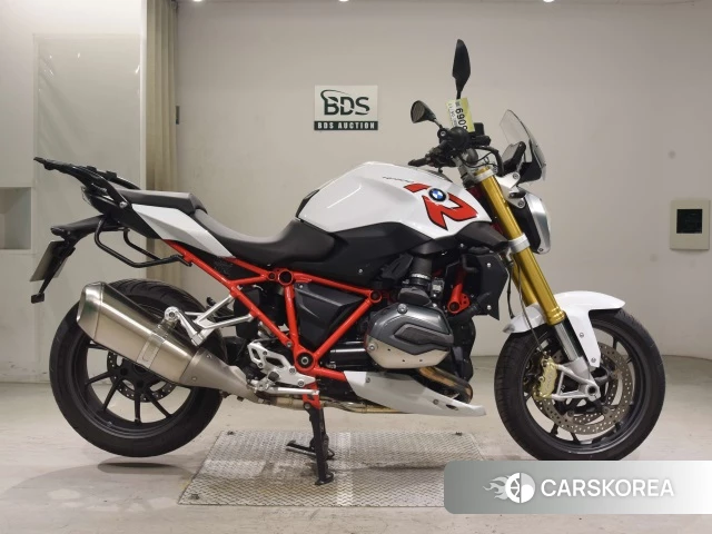 Проданный BMW R1200R 2017 из Японии